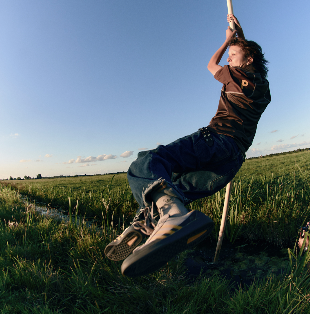 Hinh anh 3: Pop Trading Company x adidas Skateboarding: BST danh cho hoat dong ngoai troi