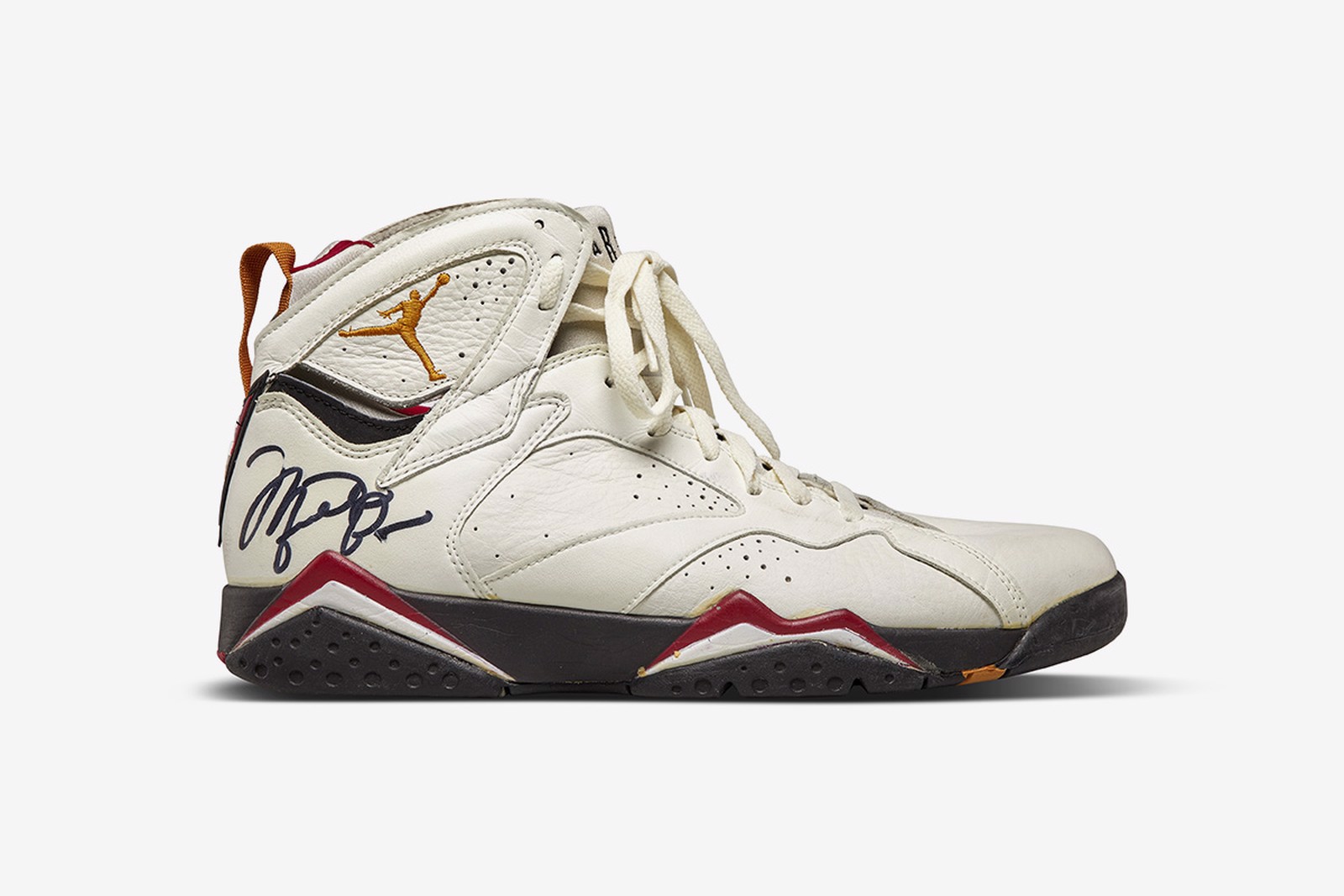 Hinh anh 1: Sotheby's ready-to-buy sneaker shop - noi chi danh cho trieu phu do la