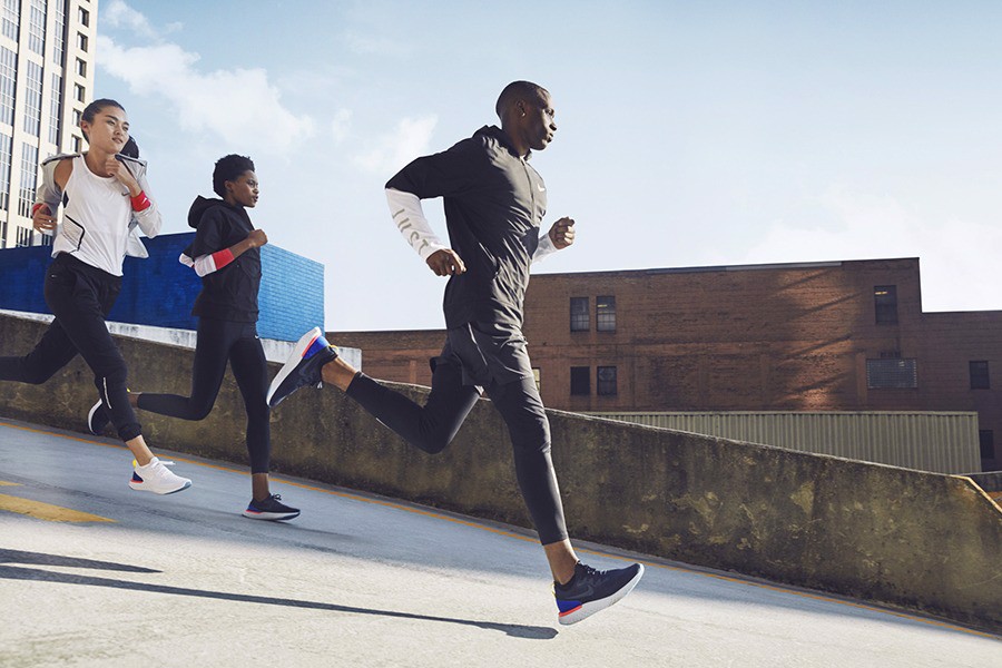 cuoc-chien-cong-nghe-va-chat-lieu-giua-nike-react-voi-adidas-boost-da-dien-ra-nhu-the-nao