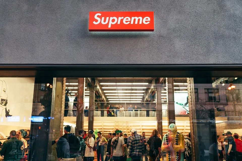 Khi ma thoi trang duong pho da tro nen loi thoi: Supreme se di dau va ve dau?