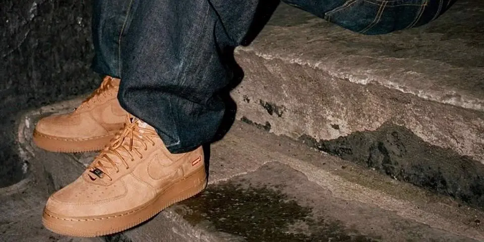 Nhung hinh anh he lo ve Phien ban Supreme x Nike Air Force 1 "Wheat"