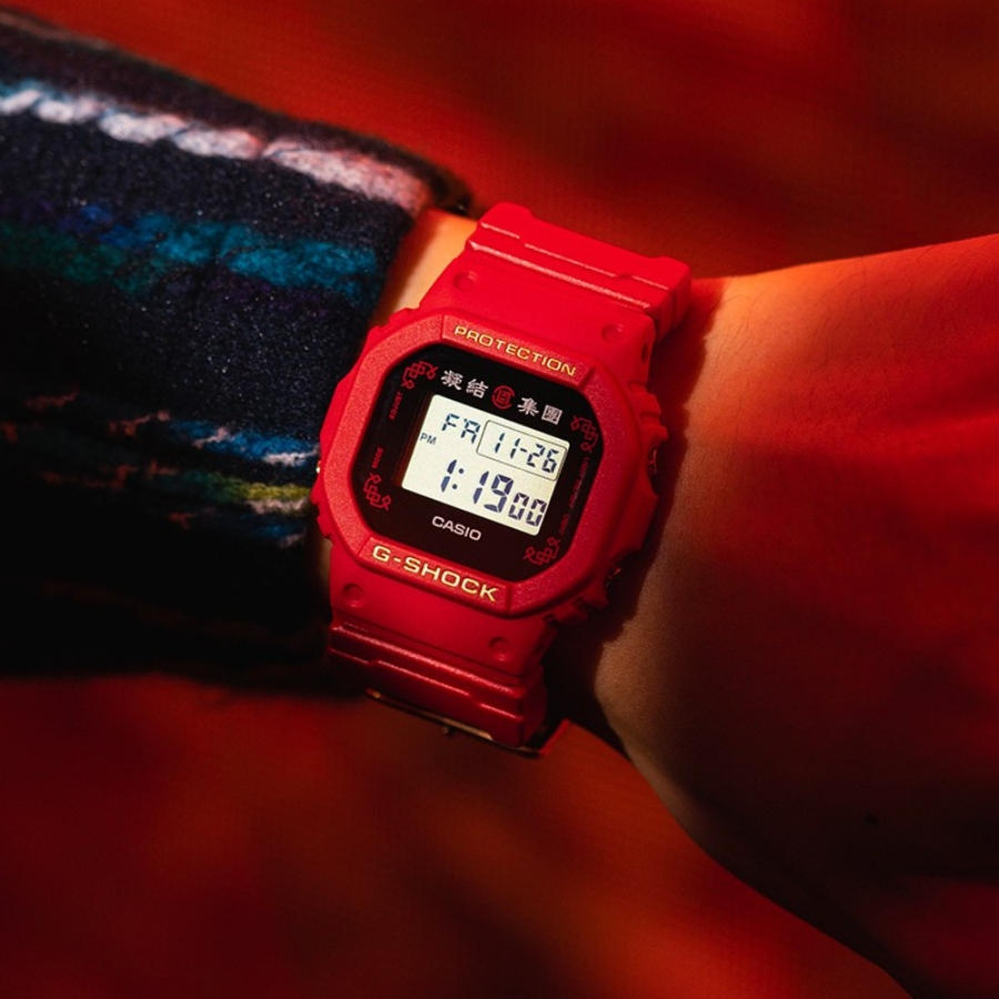 Hinh anh 2: CLOT cho ra mat phien ban dong ho Casio G-SHOCK "DW-5600N"