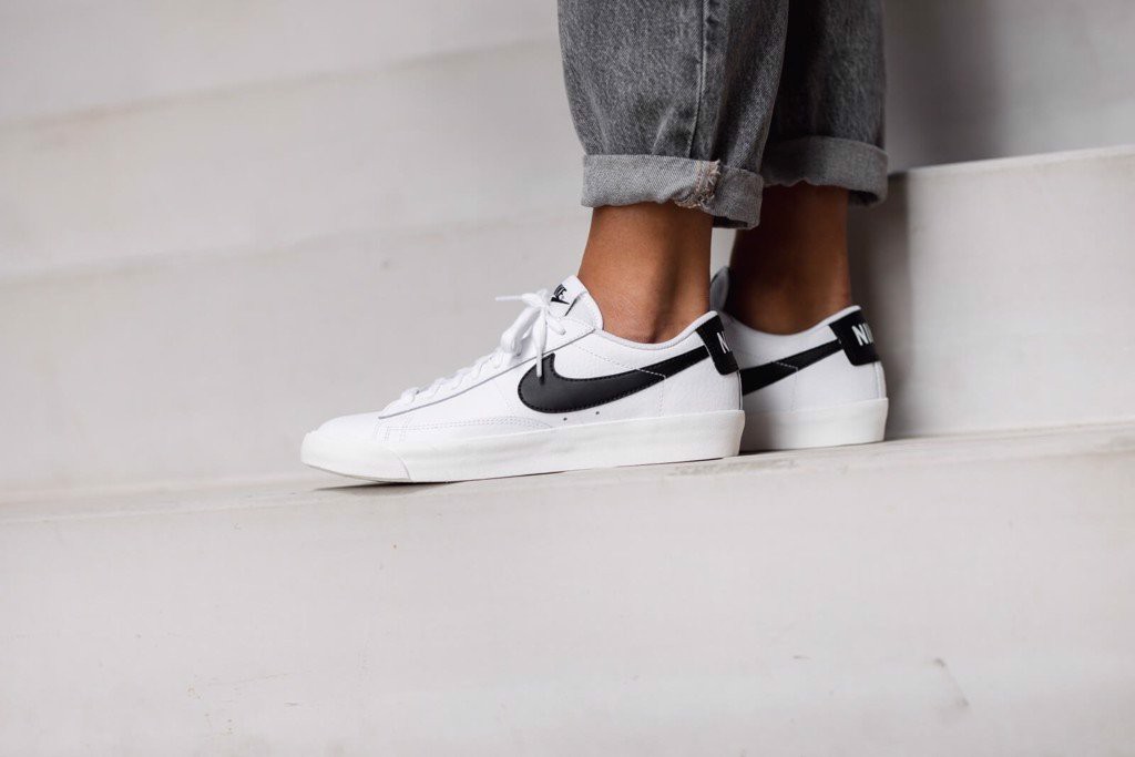 review-giay-nike-blazer-low-sail