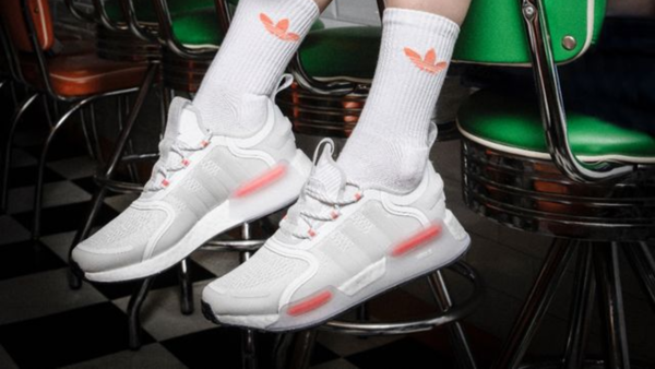 Hinh anh 2: Nhung thang tram trong hinh bong huyen thoai Adidas NMD (Phan 2)