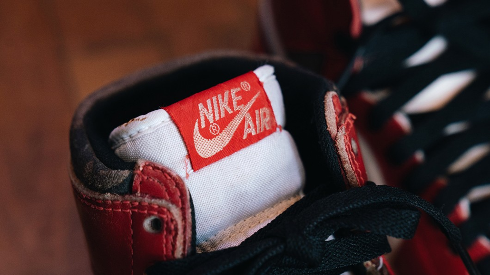 Hinh anh 5: "Lost & Found" va "Chicago": Doi Air Jordan 1 voi nguon cam hung retro