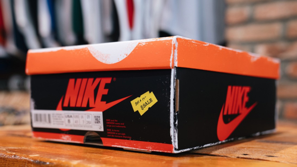Hinh anh 9: "Lost & Found" va "Chicago": Doi Air Jordan 1 voi nguon cam hung retro