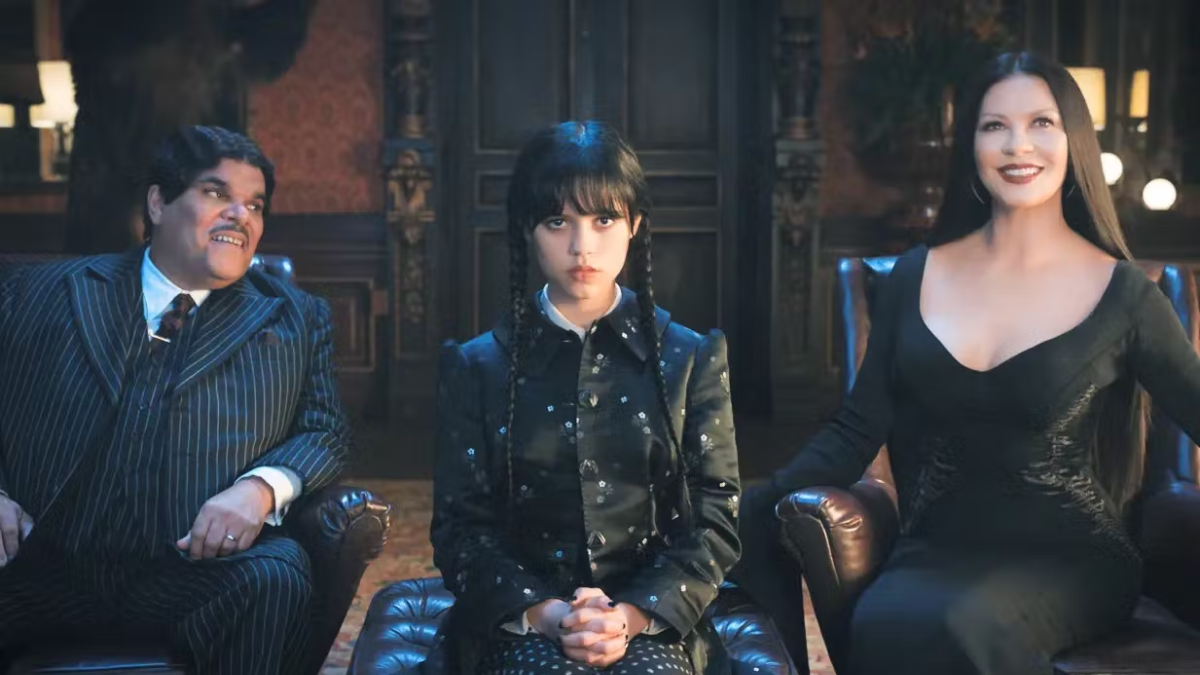 Hinh anh 5: Vi sao Wednesday Addams trong series Netflix dinh dam la co gai toi thuong cua Prada?