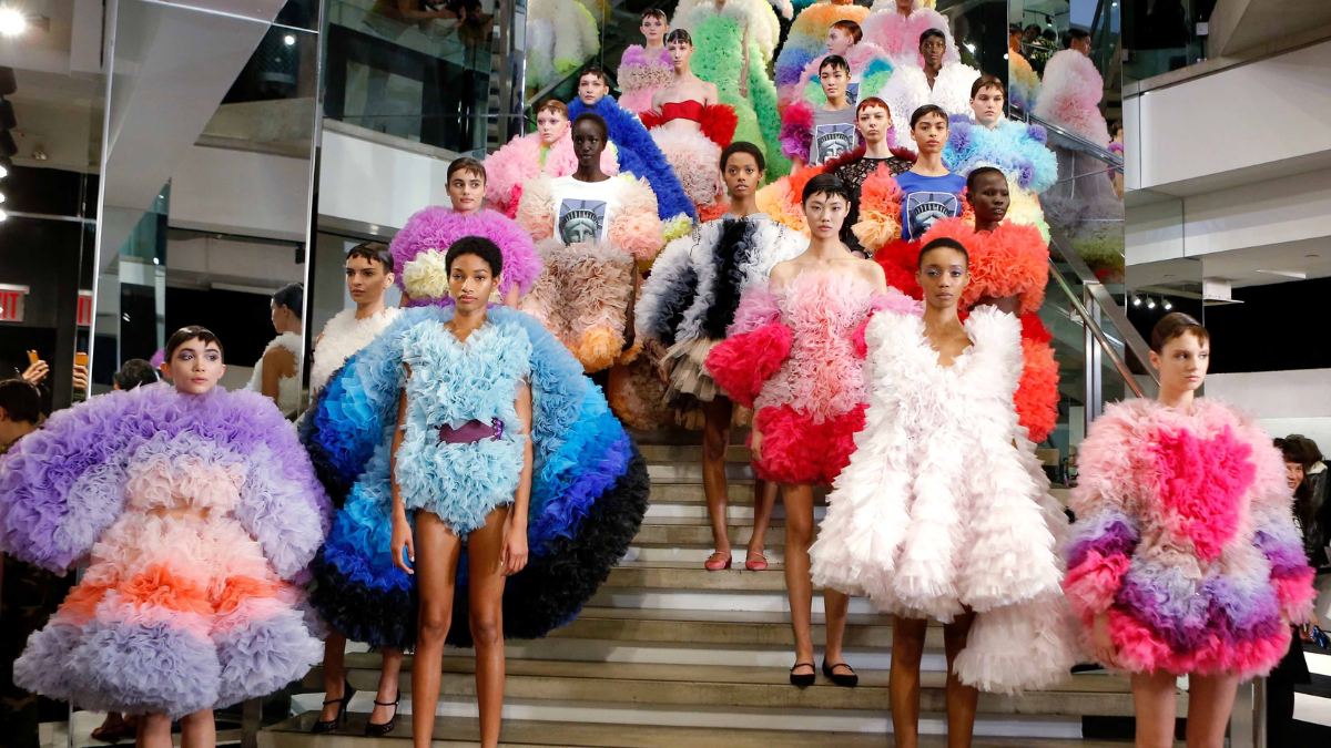 Hinh anh 6: Dolce & Gabbana se dua Tomo Koizumi den Milan vao thang Hai