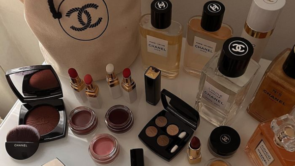 Hinh anh 2: Like Auth la gi? Co nen mua giay Like Auth hay khong?