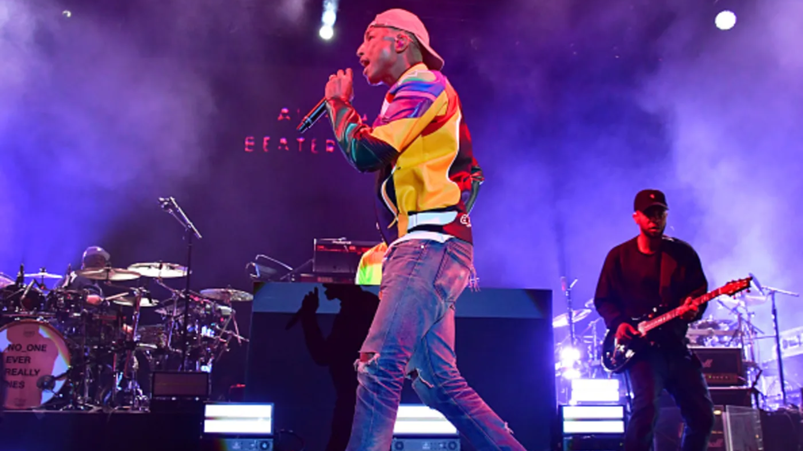 Hinh anh 9: Ai la Rapper so huu doi sneaker dinh nhat moi thoi dai? (Phan 2)