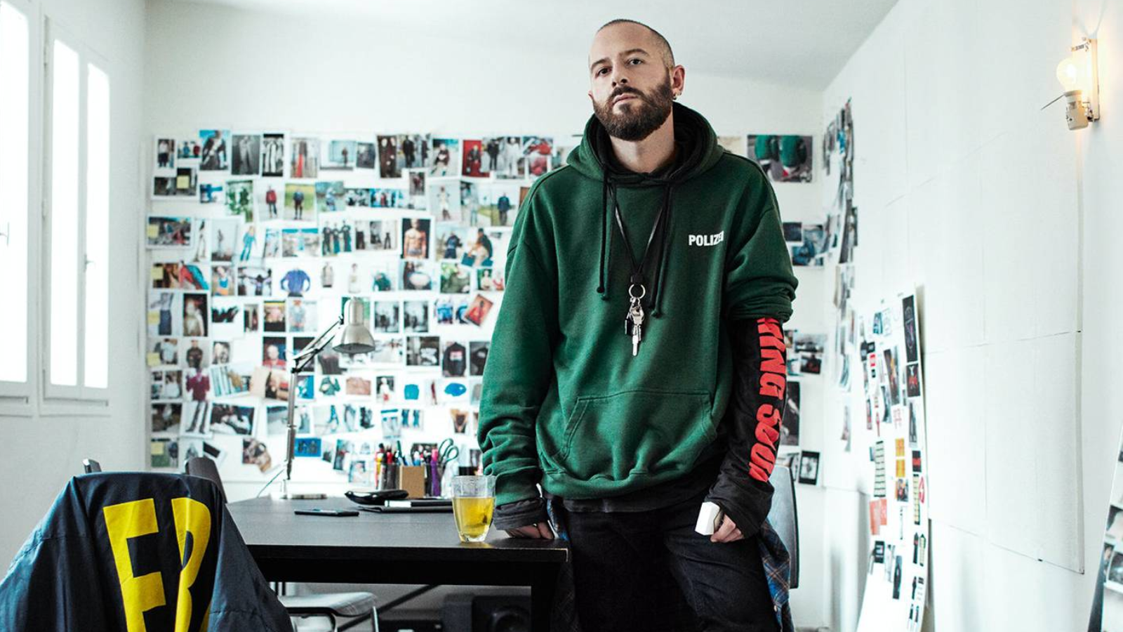 Hinh anh 2: Balenciaga va nhung chiec tui xach doc la gay tranh cai