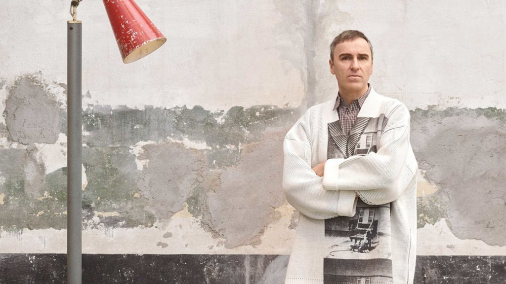 Raf Simons dong cua hang thoi trang cung ten sau 27 nam "phi thuong"