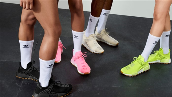 Hinh anh 2: Nhung thang tram trong hinh bong huyen thoai Adidas NMD (Phan 1)