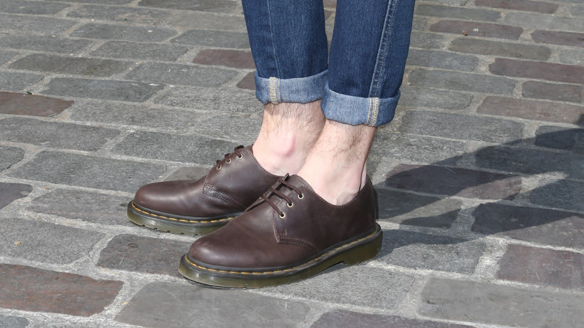 Hinh anh 4: Dr. Martens co phai da that khong? Phan loai cac chat lieu da co ban