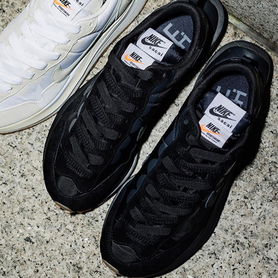 sacai-x-nike-vaporwaffle-white-sail-va-black-gum-chuan-bi-duoc-phat-hanh