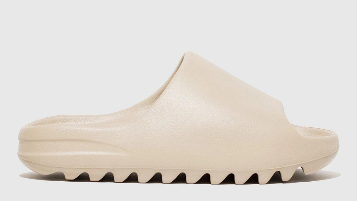 adidas-yeezy-slides-onyx-pure-va-ocher-chuan-bi-duoc-phat-hanh