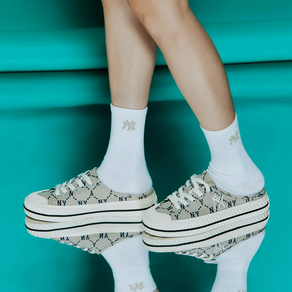 Giày MLB Dia Monogram New York Yankees Beige 3AMUMDB2N-50BGS - Ảnh 3