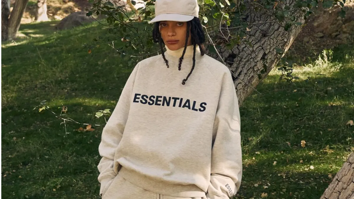 Fear of God Essentials phat hanh Look book cho BST New Fall 2022