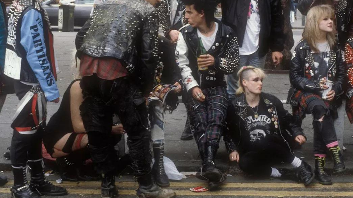 cau-chuyen-dang-sau-nhung-doi-boot-cua-dr-martens