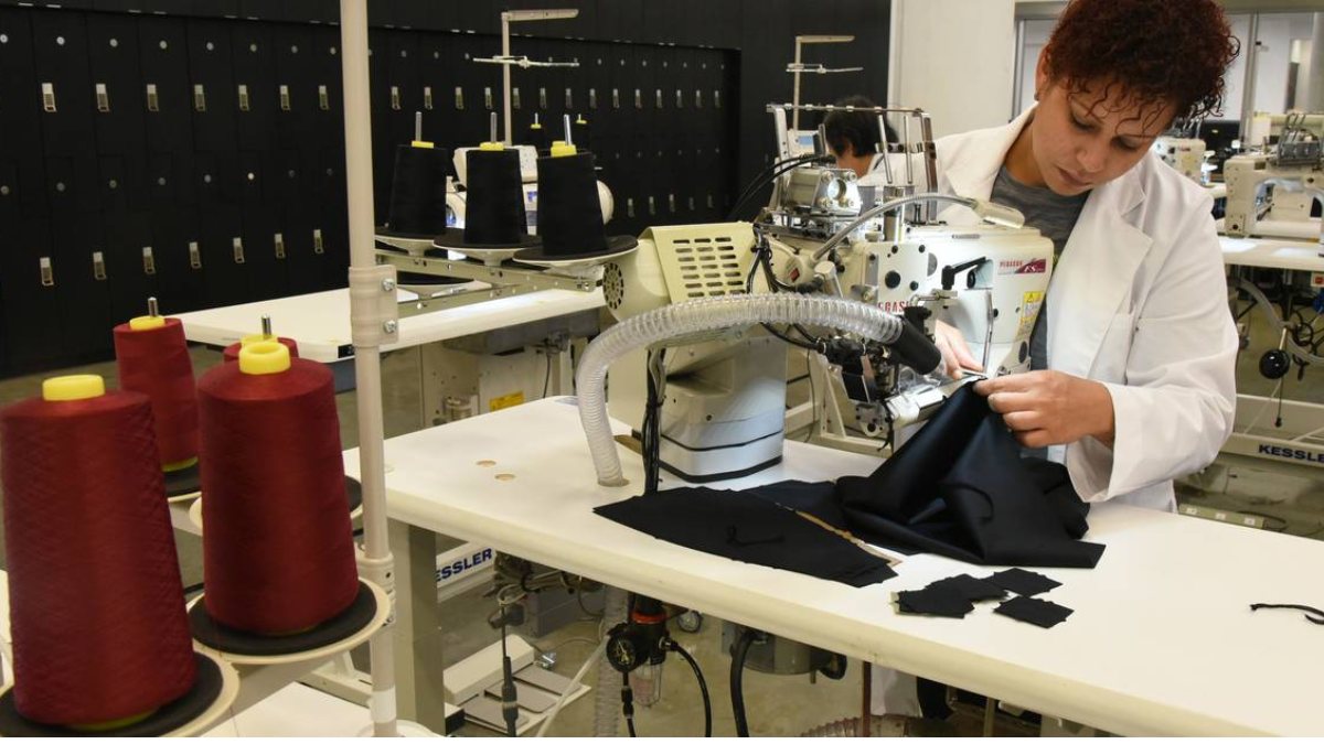 Hinh anh 4: Under Armour va hanh trinh mo rong cong xuong tren toan the gioi