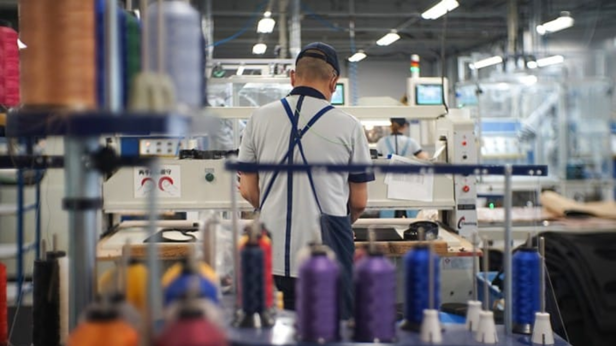 Hinh anh 4: Asics duoc san xuat o dau? Ban co biet khong