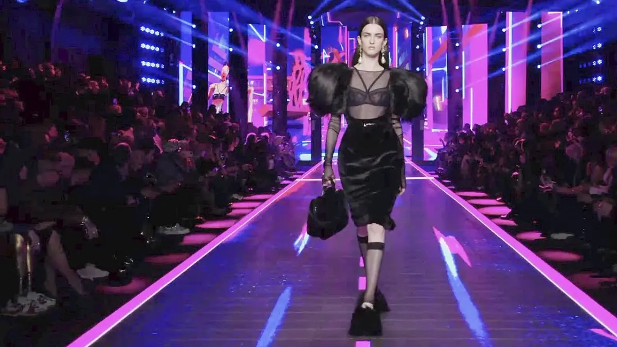 Milan Fashion Week: Cuoc chien khong khoan nhuong cua Dolce & Gabbana va Versace