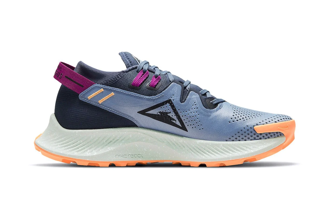 nike-pegasus-trail-2-cho-ra-mat-mot-phoi-mau-moi-mang-ten-thunder-blue