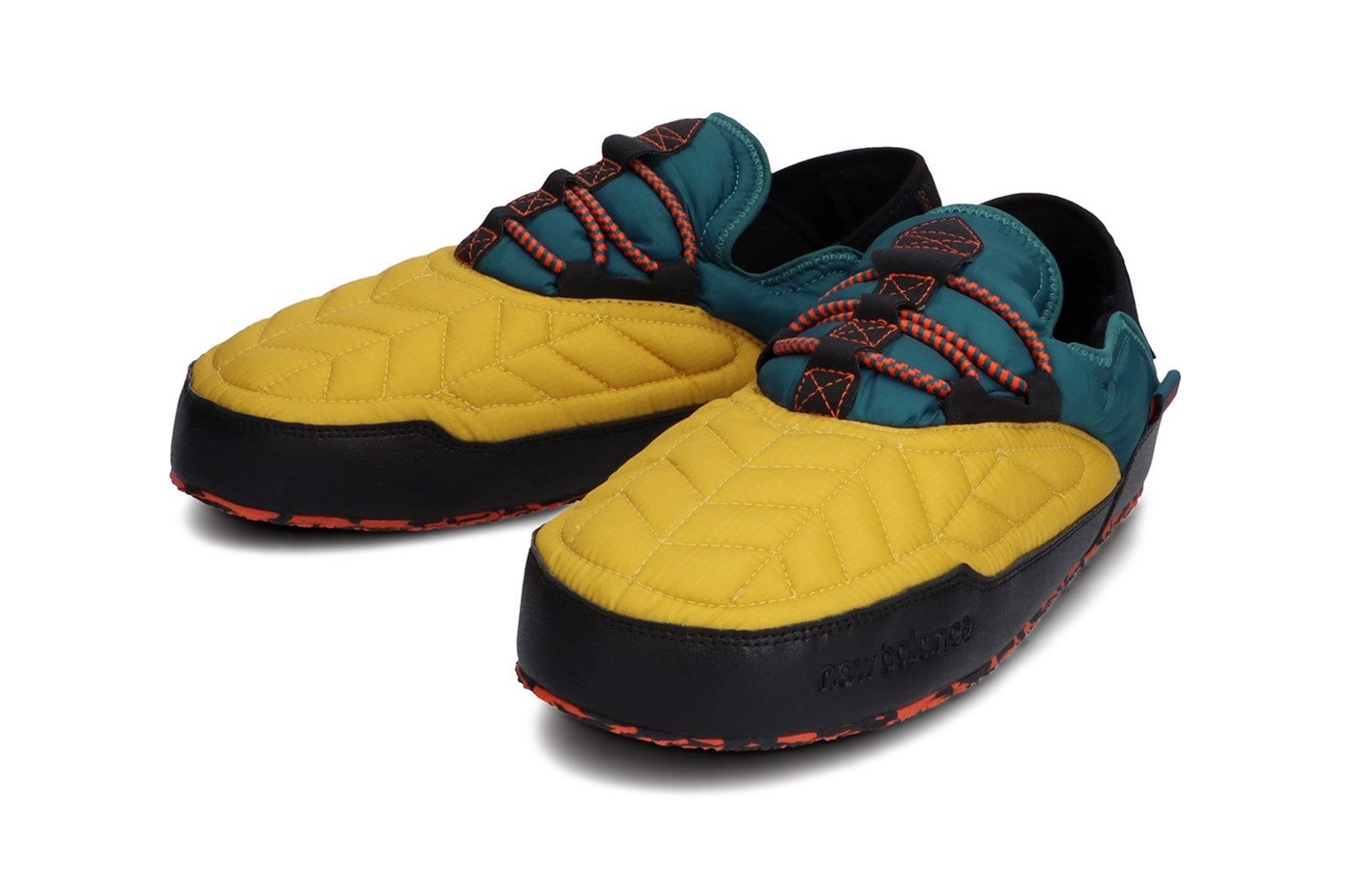 Hinh anh 1: Don chao su tro lai cua New Balance Caravan Moc Low Winter Slips-on