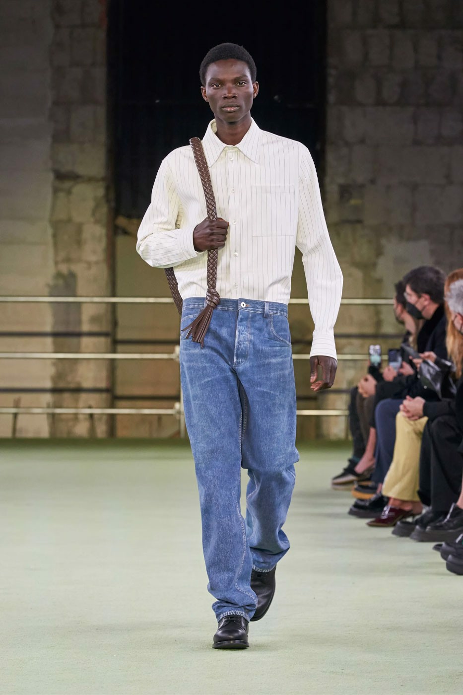 bottega-veneta-ra-mat-bo-suu-tap-tai-milan-fashion-week-fw22