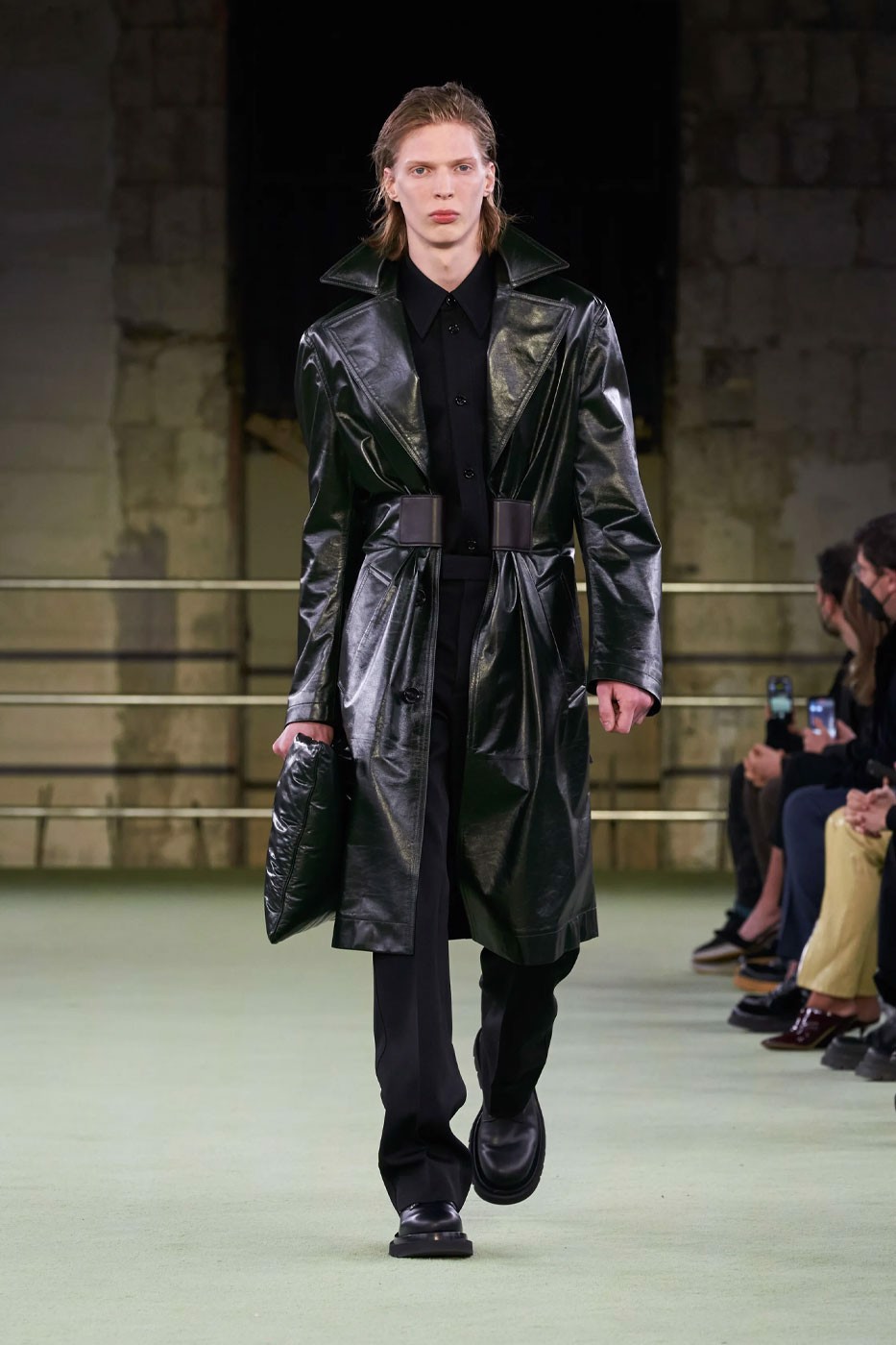 bottega-veneta-ra-mat-bo-suu-tap-tai-milan-fashion-week-fw22