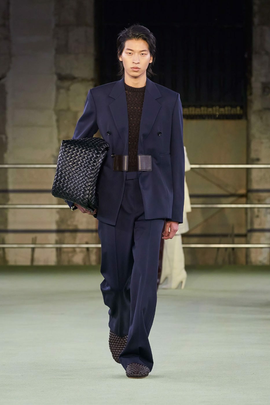 bottega-veneta-ra-mat-bo-suu-tap-tai-milan-fashion-week-fw22