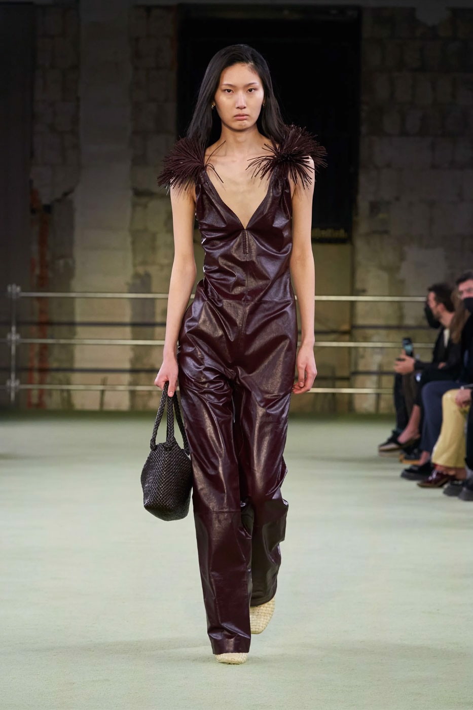 bottega-veneta-ra-mat-bo-suu-tap-tai-milan-fashion-week-fw22