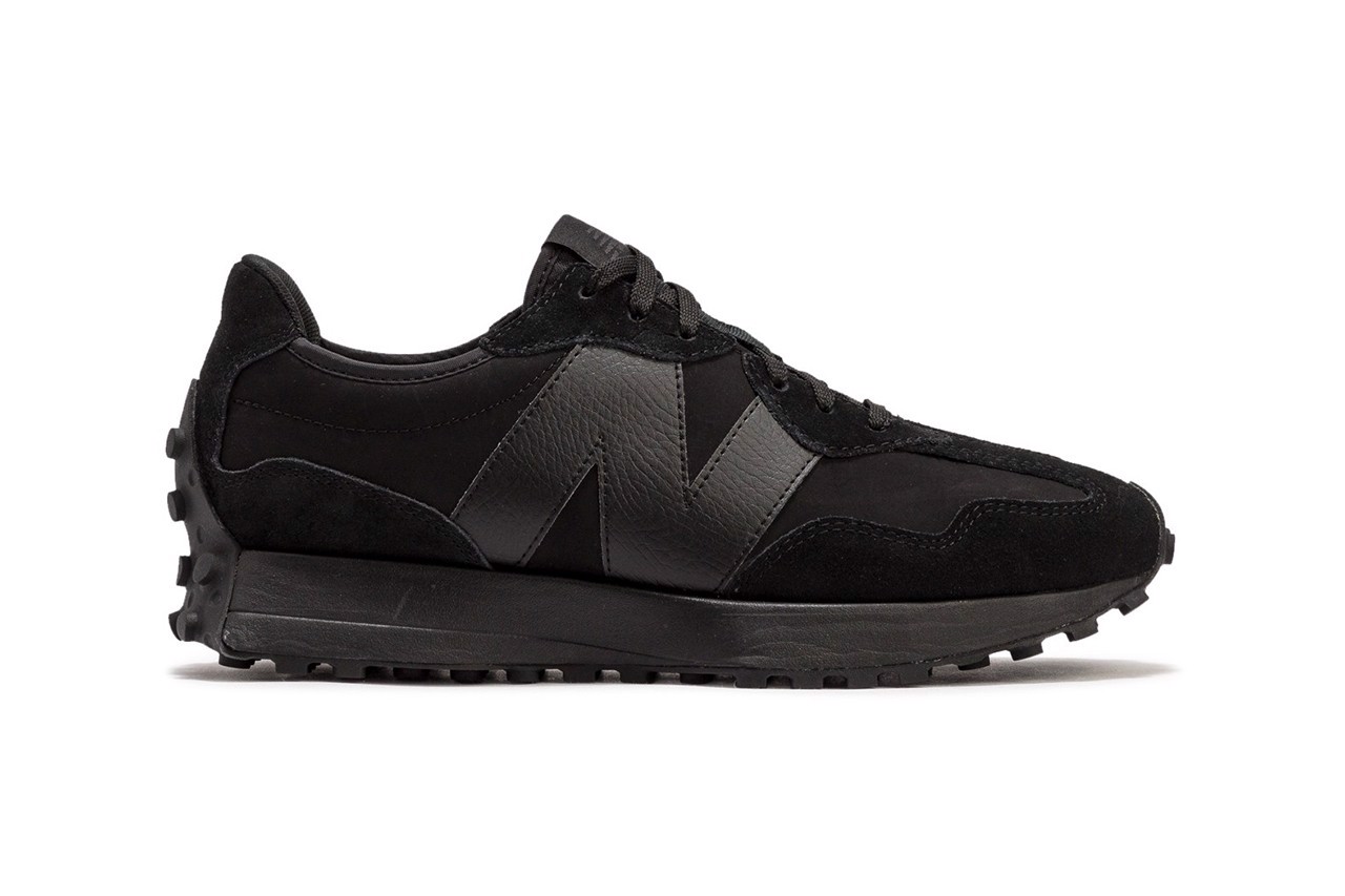 cam-nhan-su-huyen-bi-cua-new-balance-327-triple-black