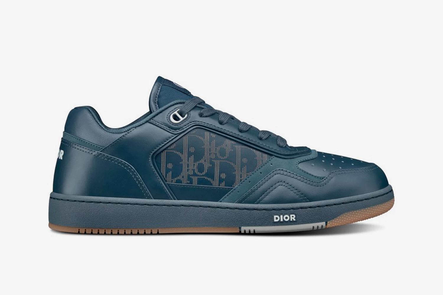 nhung-doi-giay-sneaker-luxury-ban-nen-so-huu-ngay-bay-gio