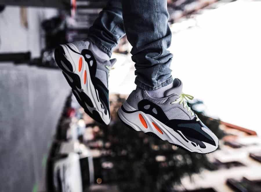 Legitcheck: Cách Phân Biệt Yeezy Boost 700 Wave Runner Real Và Fake -  Authentic-Shoes