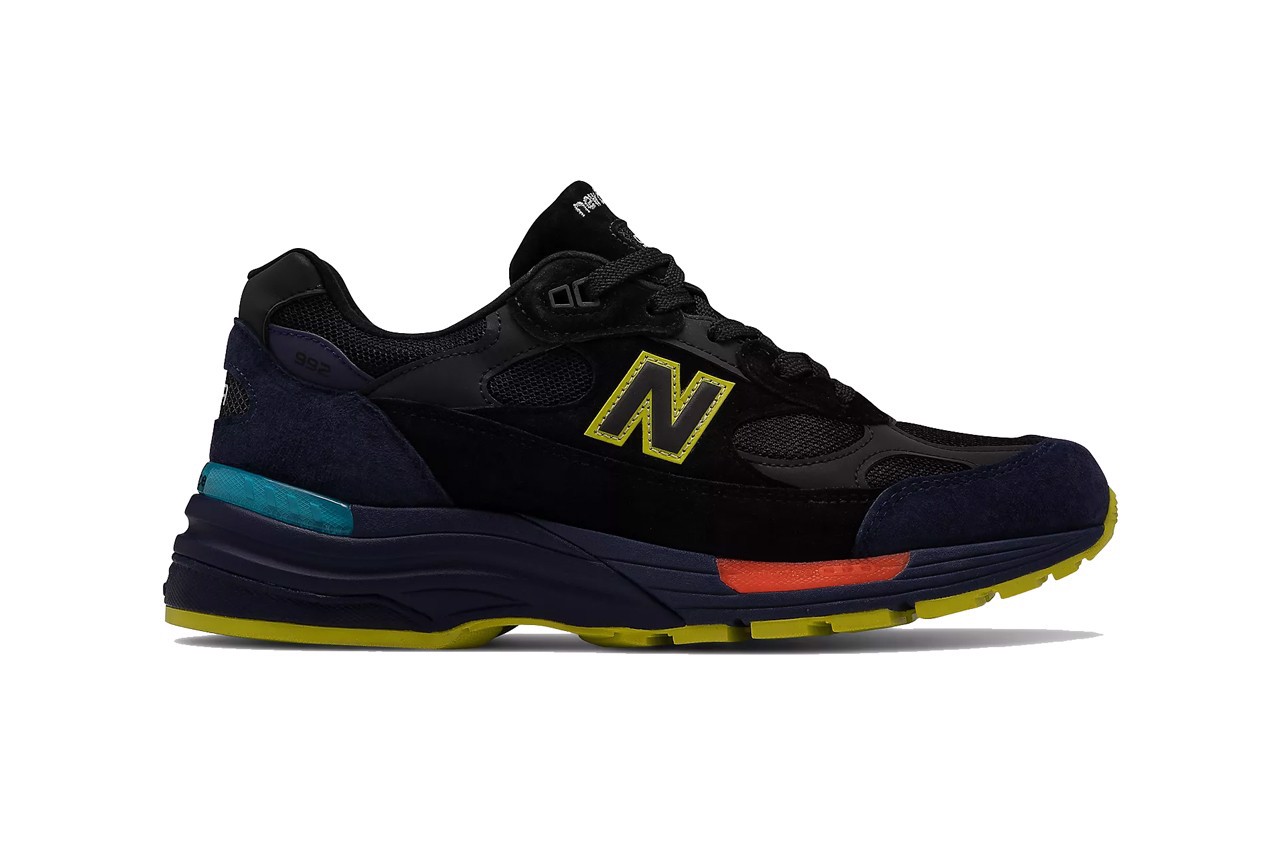 Hinh anh 4: New Balance 992 Black and Purple: Su ket hop cua tong mau sang va toi