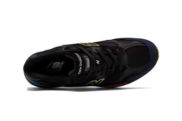 Hinh anh 3: New Balance 992 Black and Purple: Su ket hop cua tong mau sang va toi