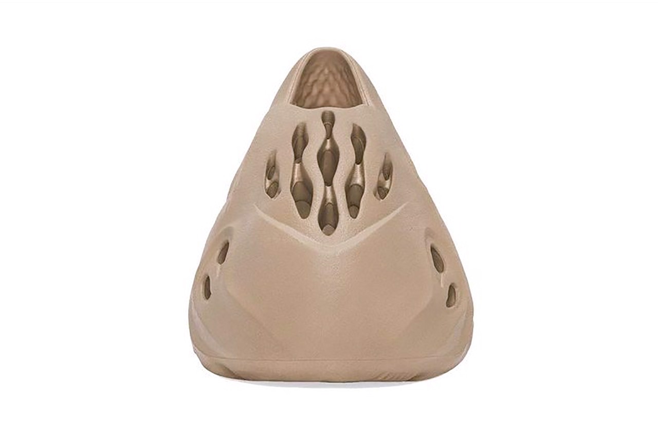 hinh-anh-chinh-thuc-cua-adidas-yeezy-foam-rnnr-