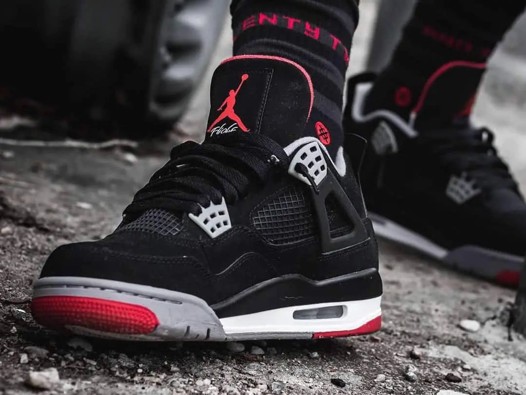 Legitcheck: Huong dan cach phan biet Air Jordan 4 Bred Real Vs Fake