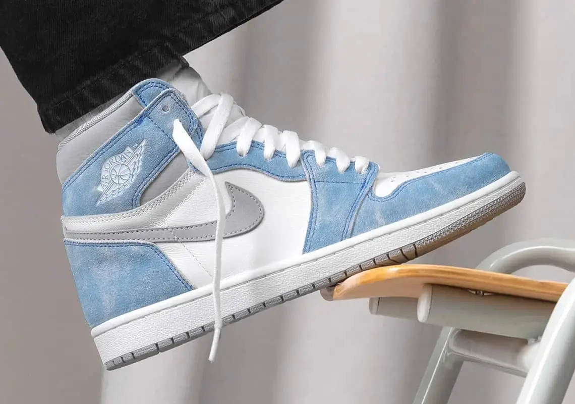 Legitcheck: Cach phan biet Air Jordan 1 Retro High OG Hyper Royal real va fake