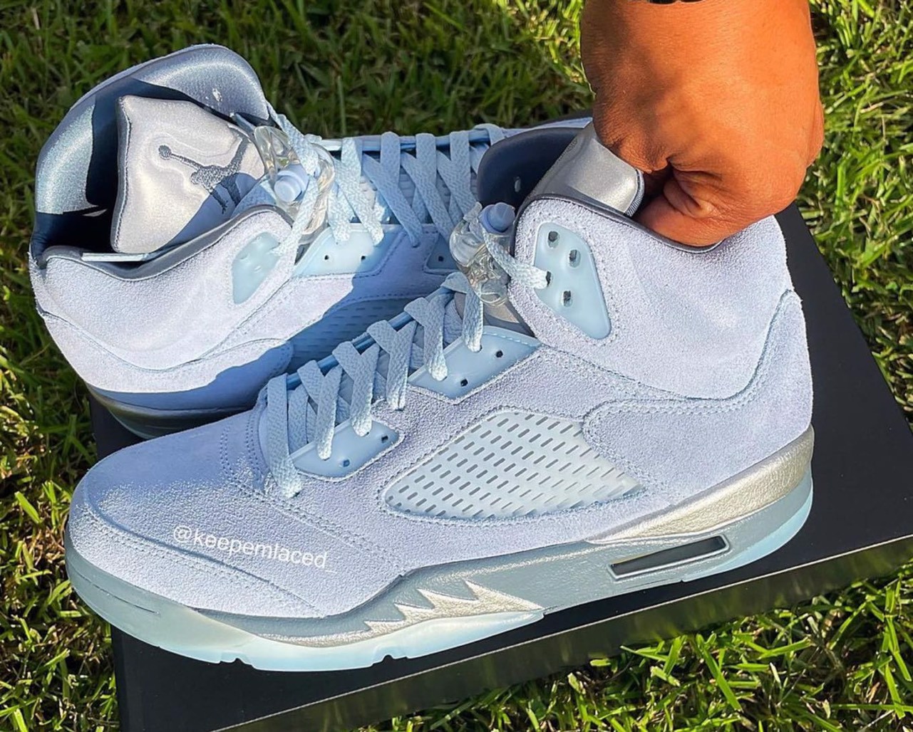 nhung-hinh-anh-dau-tien-ve-air-jordan-5-'blue-bird'-danh-rieng-cho-nu