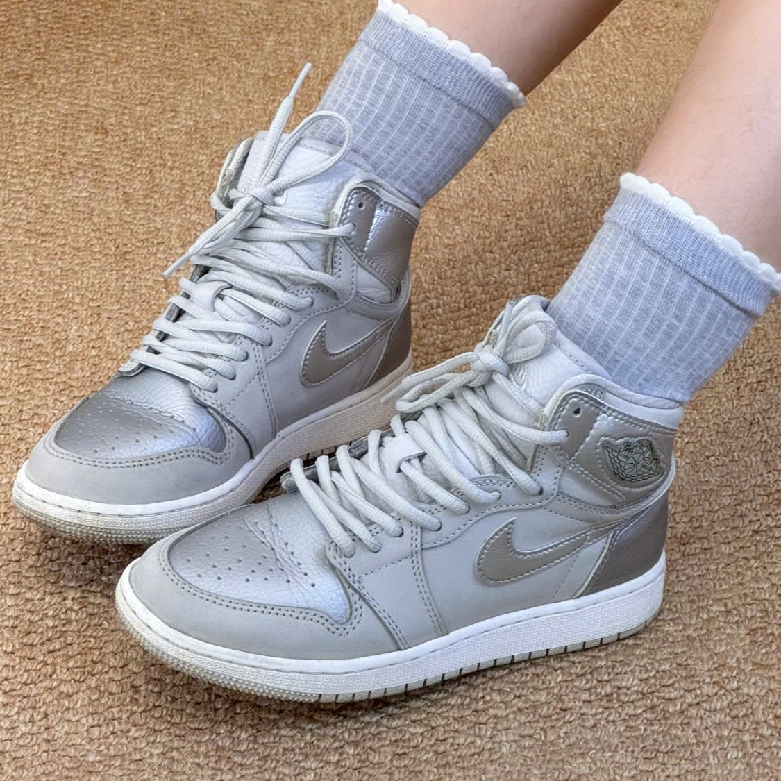 Alternative view of Giày Nike Air Jordan 1 Retro High CO 'Japan Neutral Grey' 575441-029