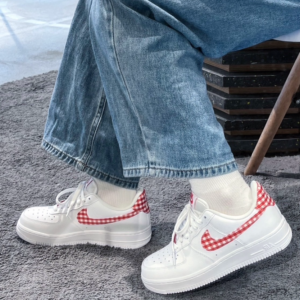 Giay Nike WMNS Air Force 1 Low 'Red Gingham' DZ2784-101