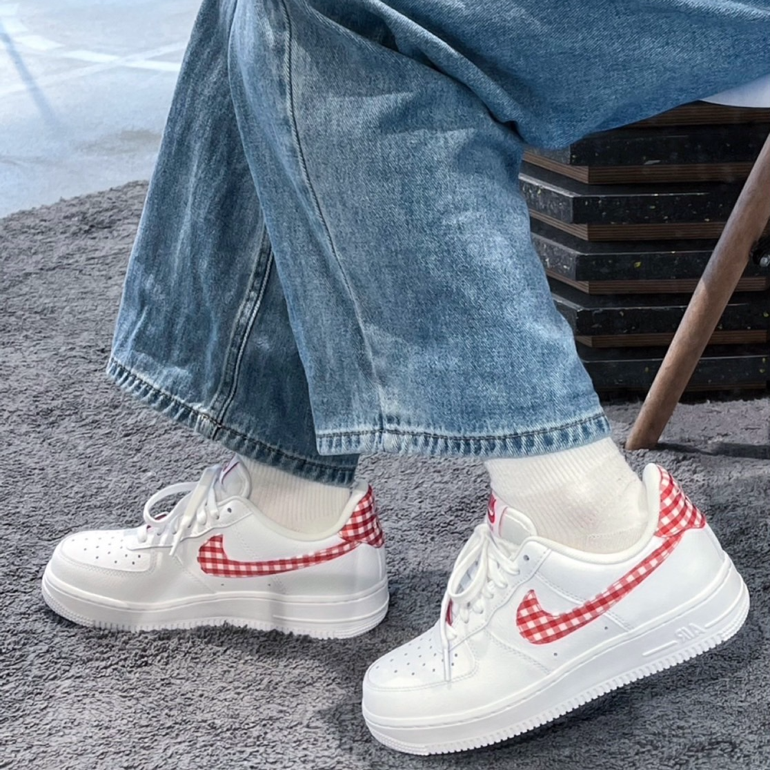 Nike WMNS Air Force 1 Low Red Gingham DZ2784-101