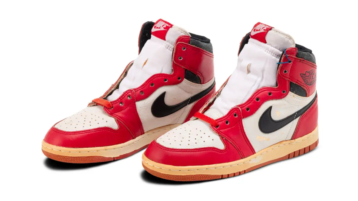 10 đôi sneaker đắt nhất được bán tại cuộc đấu giá 'HEAT' (Phần 2) Hinh anh 12: 10 doi sneaker dat nhat duoc ban tai cuoc dau gia 'HEAT' (Phan 2)