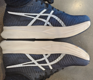 Giay Asics Magic 2 Form Wide 'Oreo' 1011B496-020