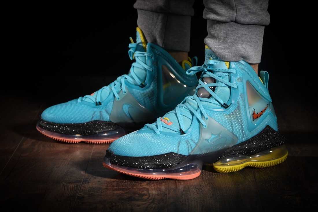 Những phối màu Nike Lebron 19 được săn đón nhiều nhất Hinh anh 2: Nhung phoi mau Nike Lebron 19 duoc san don nhieu nhat