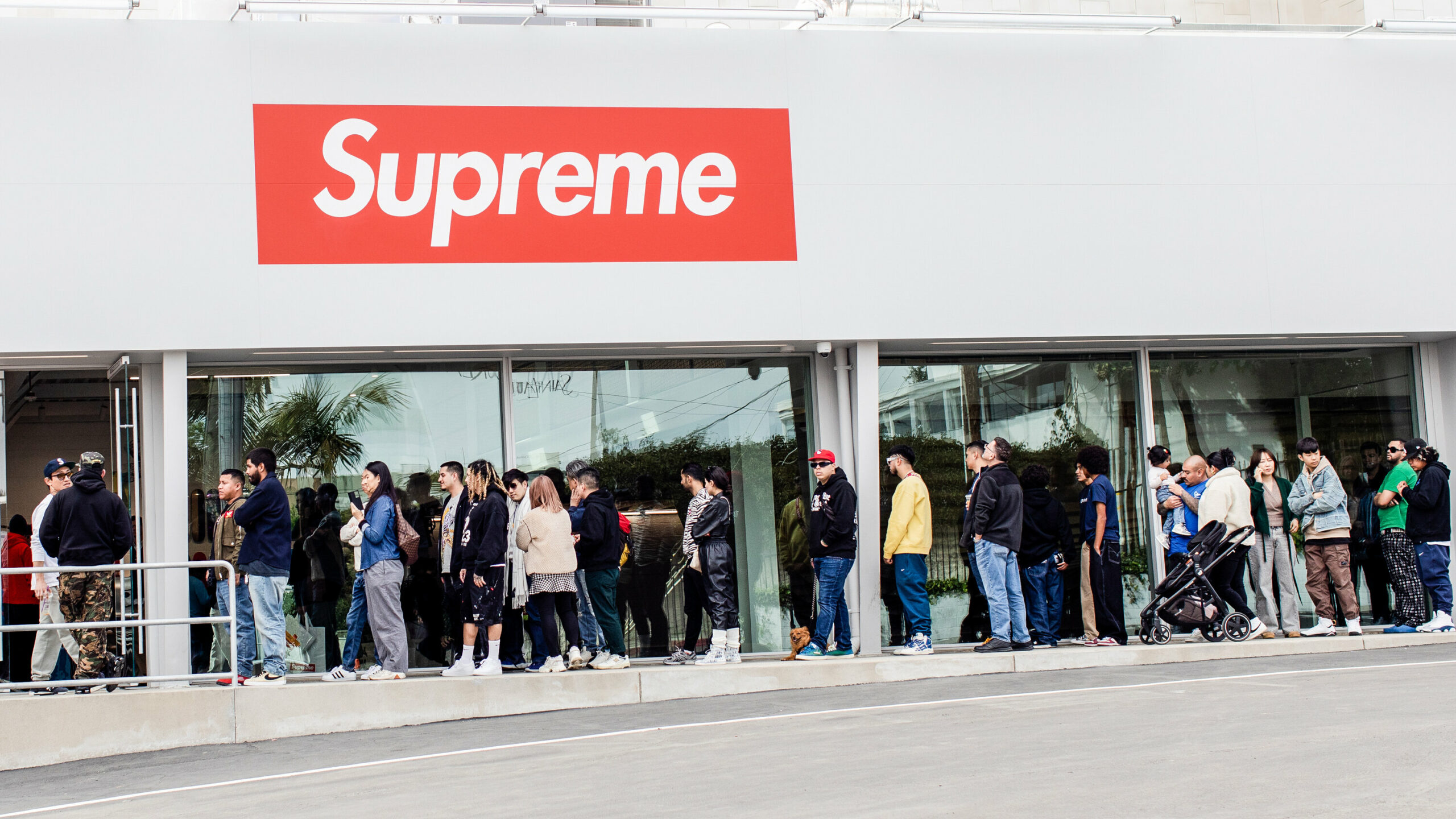 Supreme:sự kết hợp độc đáo của thời trang và văn hóa đường phố