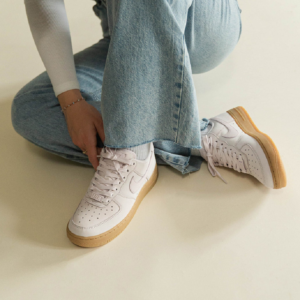 Giay Nike Air Force 1 Premium 'Pearl Pink Gum' DR9503-601