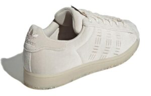 Giay Adidas Originals Superstar 'Creamy' HQ8423
